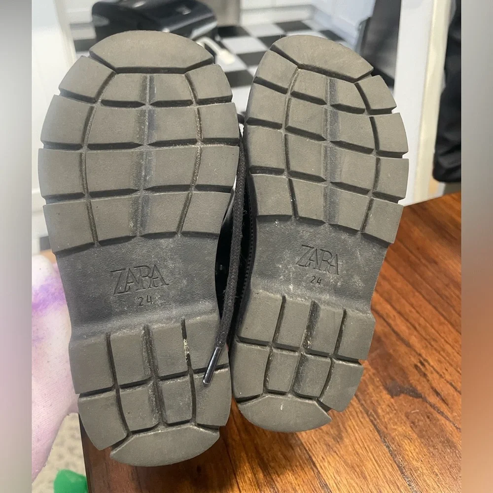 Zara toddler lace up bootie - Picture 3 of 5